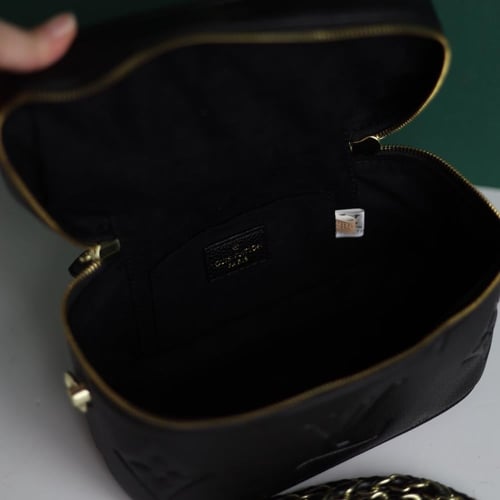 شنطة لويس فيتون نانو LF114