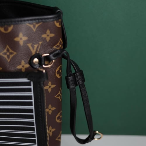 لويس فيتون نيفرفول LF142