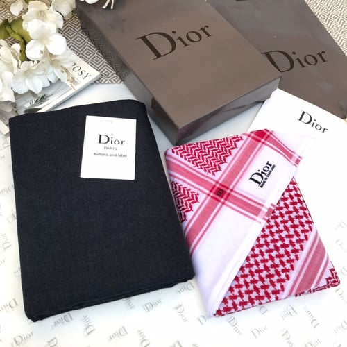 شماغ وثوب ديور