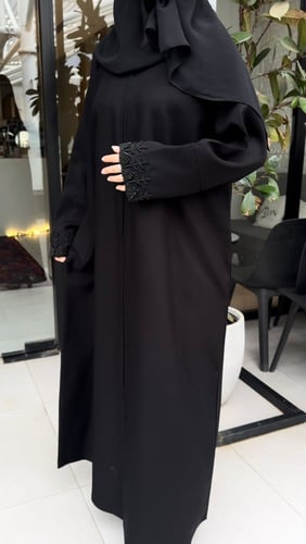 عبايات ملكي كم خرز يد