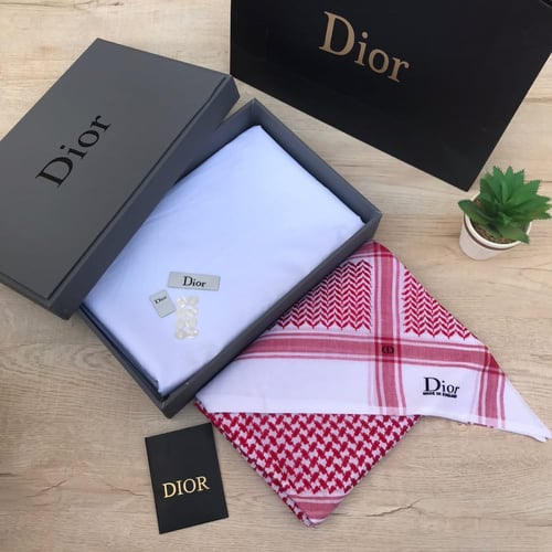 شماغ وثوب ديور