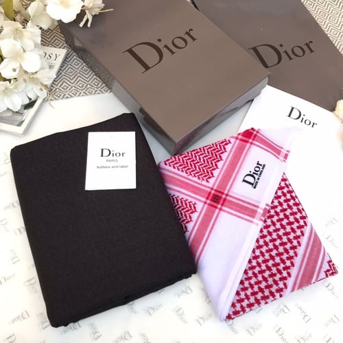 شماغ وثوب ديور