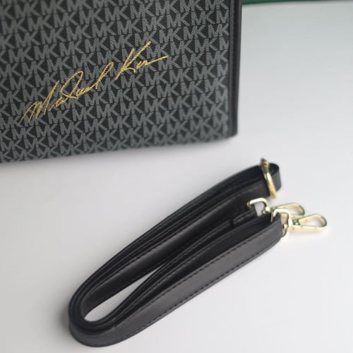 شنطة مايكل كورس M120