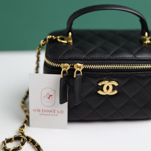 شنطة شانيل فانيتي - بمسكة علوية C106