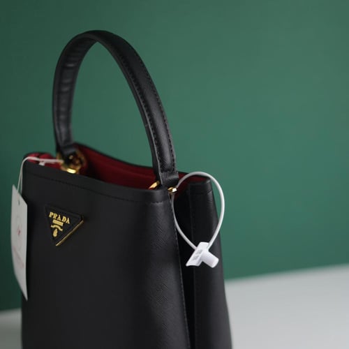 برادا بانير صغير B106