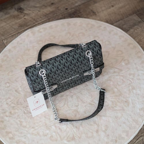 شنطة مايكل كورس M101