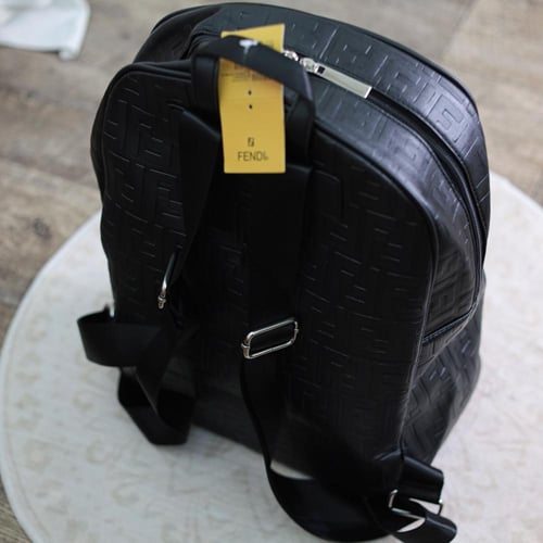 شنطة ضهر فندي F150