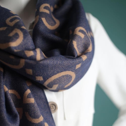 شال قوتشي G103