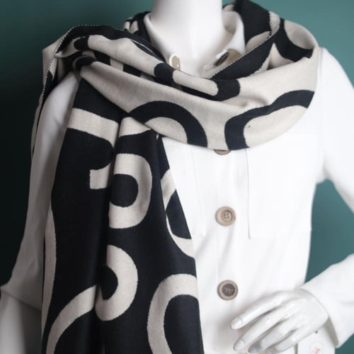 شال لويفي LO103