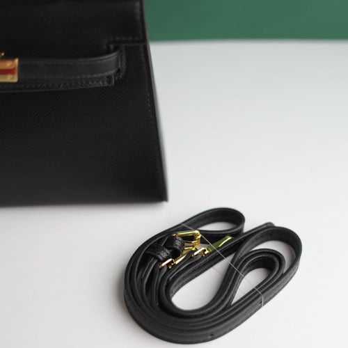 شنطة هرمز نسائي H131