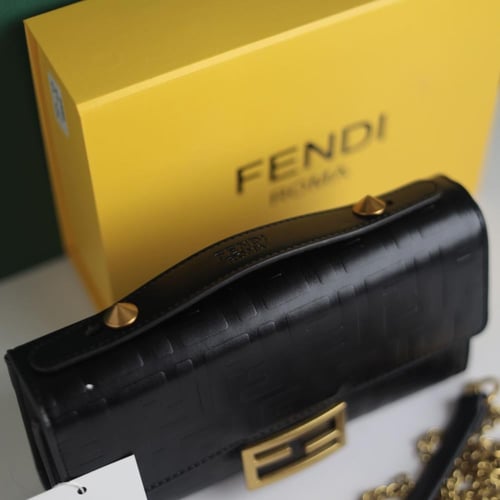 شنطة فندي نسائي F112