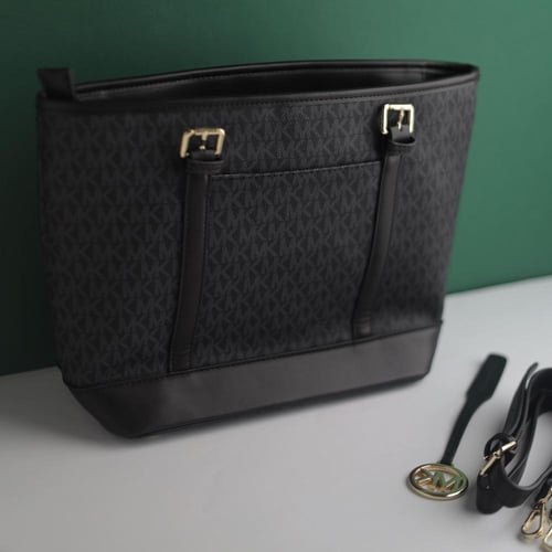 شنطة مايكل كورس صوفيا M108