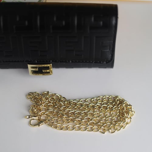 شنطة فندي باجيت F133