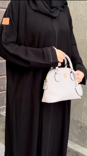 عباية نصف القمر ساده