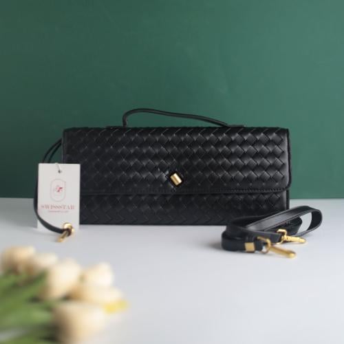 شنطة بوتيغا أنديامو كلتش BT101