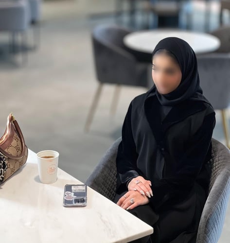 عباية لياقة مخمل