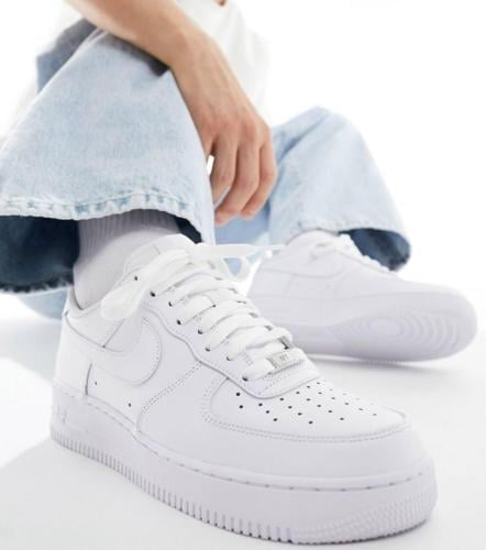 حذاء Nike Air force1 رجالي ابيض اللون