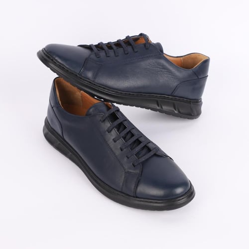 حذاء (DAILY) Sneakers جلد بقر طبيعي باللون الكحلي