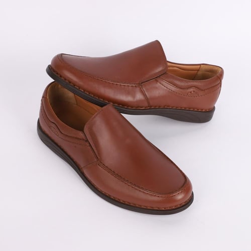 حذاء (DAILY) Dress سادة جلد بقر طبيعي باللون الجمل...