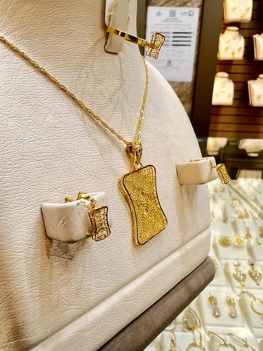 نصف طقم أنيق