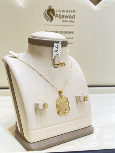 نصف طقم غصن الزيتون