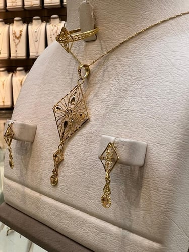 نصف طقم المثلث