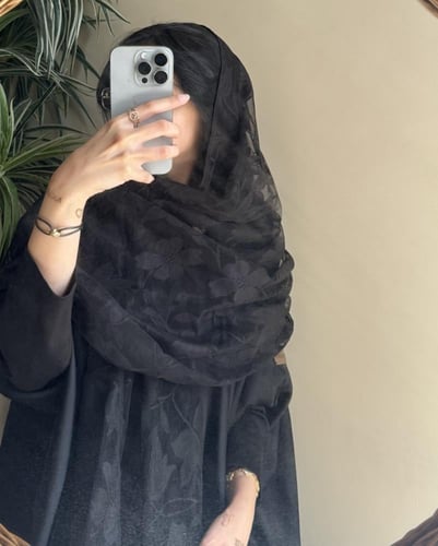 دانتيل K734