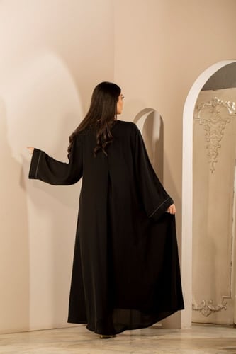 عباية كلوش مسكره من الامام