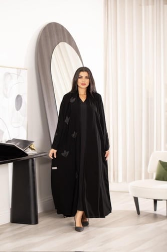 ‏‎‏‎‏‎‏عباية اسود بتطريز اسود ورد