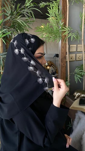 طرحة بتشجير ابيض