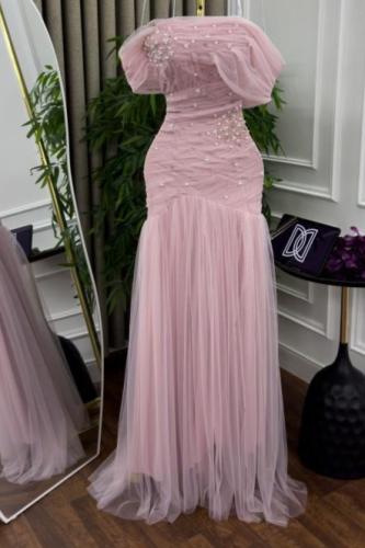 فستان سهرة تل مزين باللولو والخرز