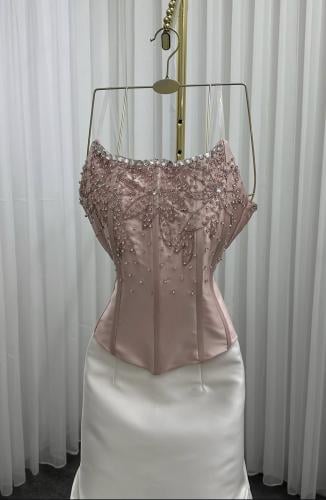 فستان سهرة بكورسية مطرز