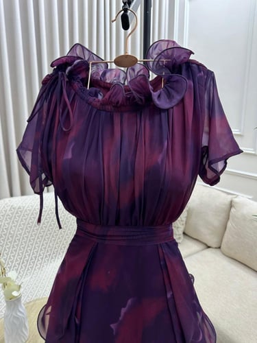 فستان ميدي بطبقات متعرجة