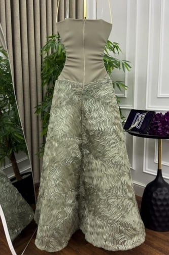 فستان سهرة باربي تطريز يدوي وجازارر