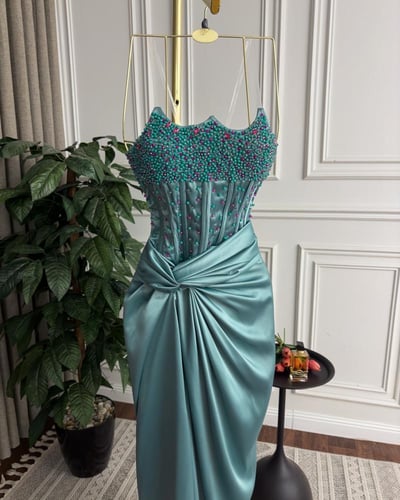 فستان سهره بتصميم كورسيه وصدرية مطرزه