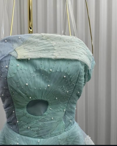 فستان سهرة جازار مموج وانيق