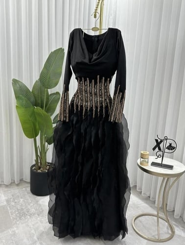 فستان سهره مطرز بتطريز ذهبي