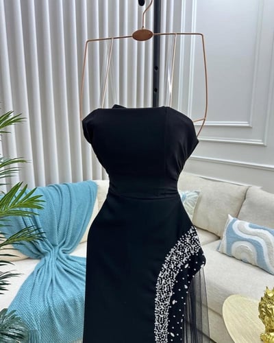 فستان سهره مزين بأحجار الكرستال