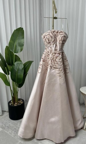 فستان سهره توب بتطريز بارز