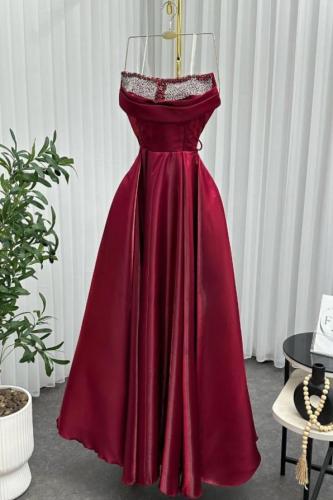 فستان سهرة بصدرية مطرزة بعدة الوان