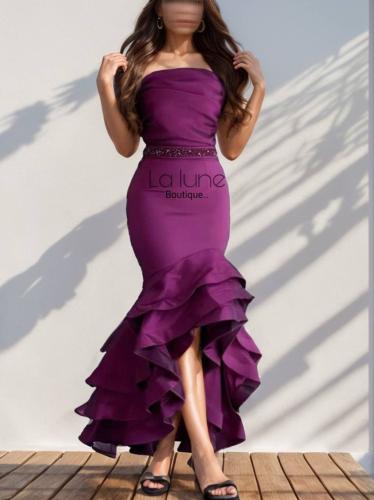 فستان بقصة ضيقه وكسرات بالأسفل