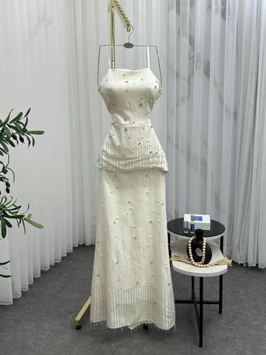 فستان ابيض باربي