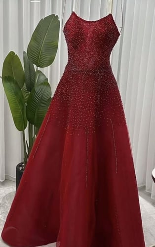 فستان سهره مطرز بتصميم فخم