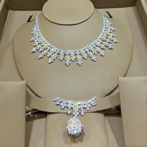 طقم بالحجر الاصفر