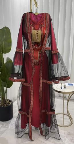 جلابيه احمر بتطريز تراثي
