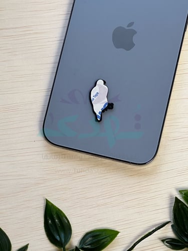 ملصق معدن صقر1