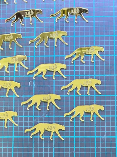 حفر اسم لوقو فهد اكريلك