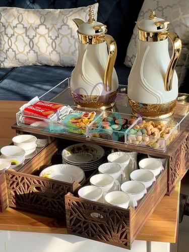 صينية ضيافة مع مخازن