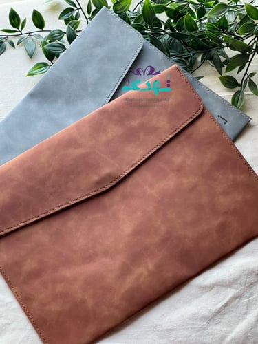 حقيبة جلد مع الحفر