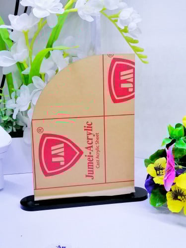 لوح اكريلك A5 شفاف نصف مقوس مع قاعدة